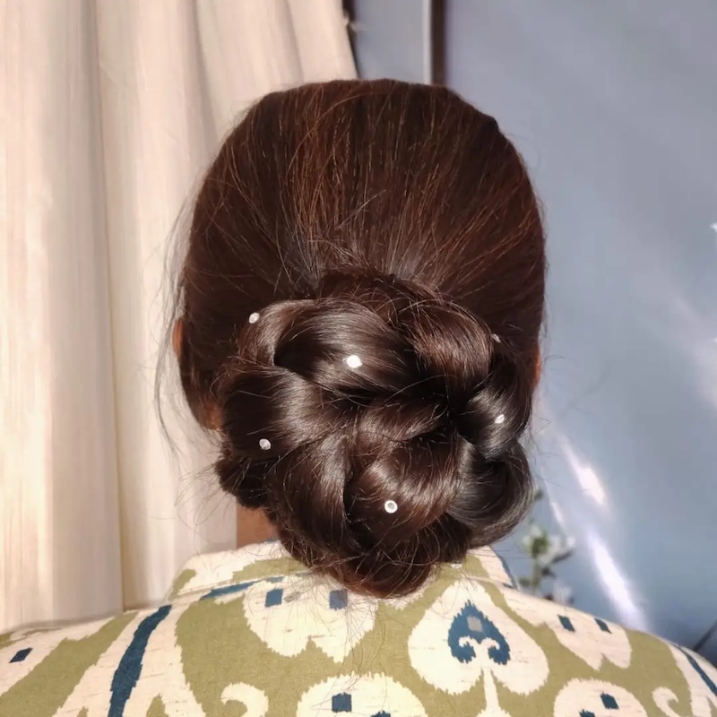 acconciature-con-perline-chignon