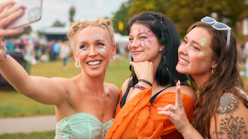 make-up-concerti-estivi-glitter
