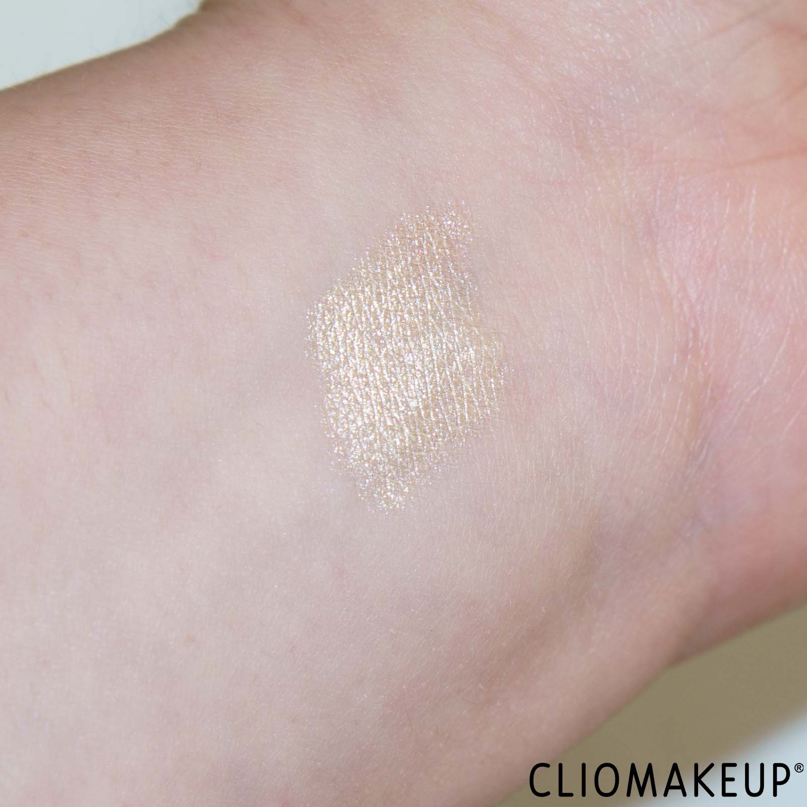 ombretto-stick-loreal-swatch