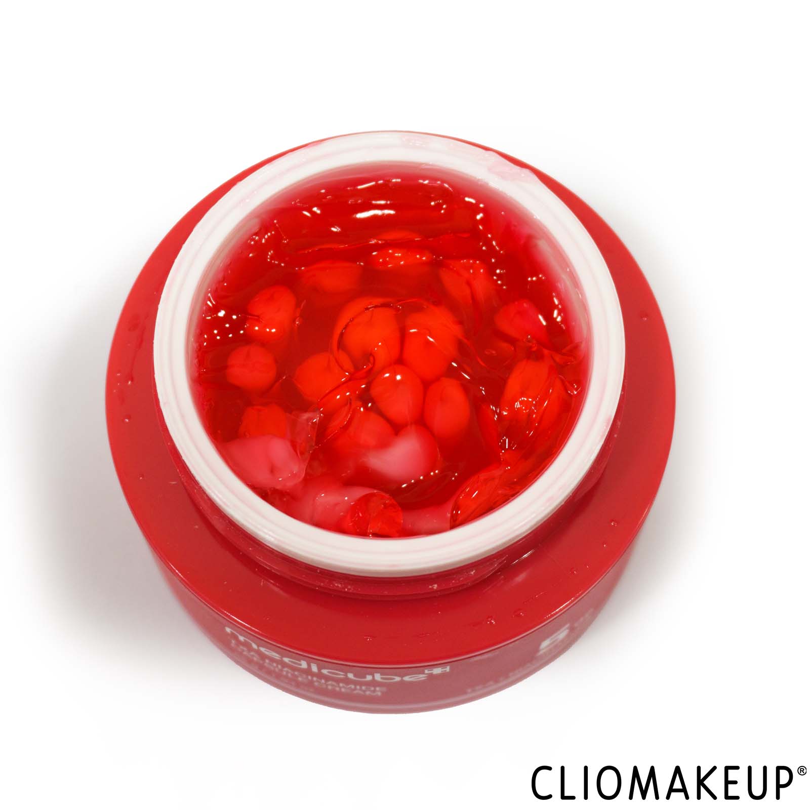recensione-crema-medicube-close-up