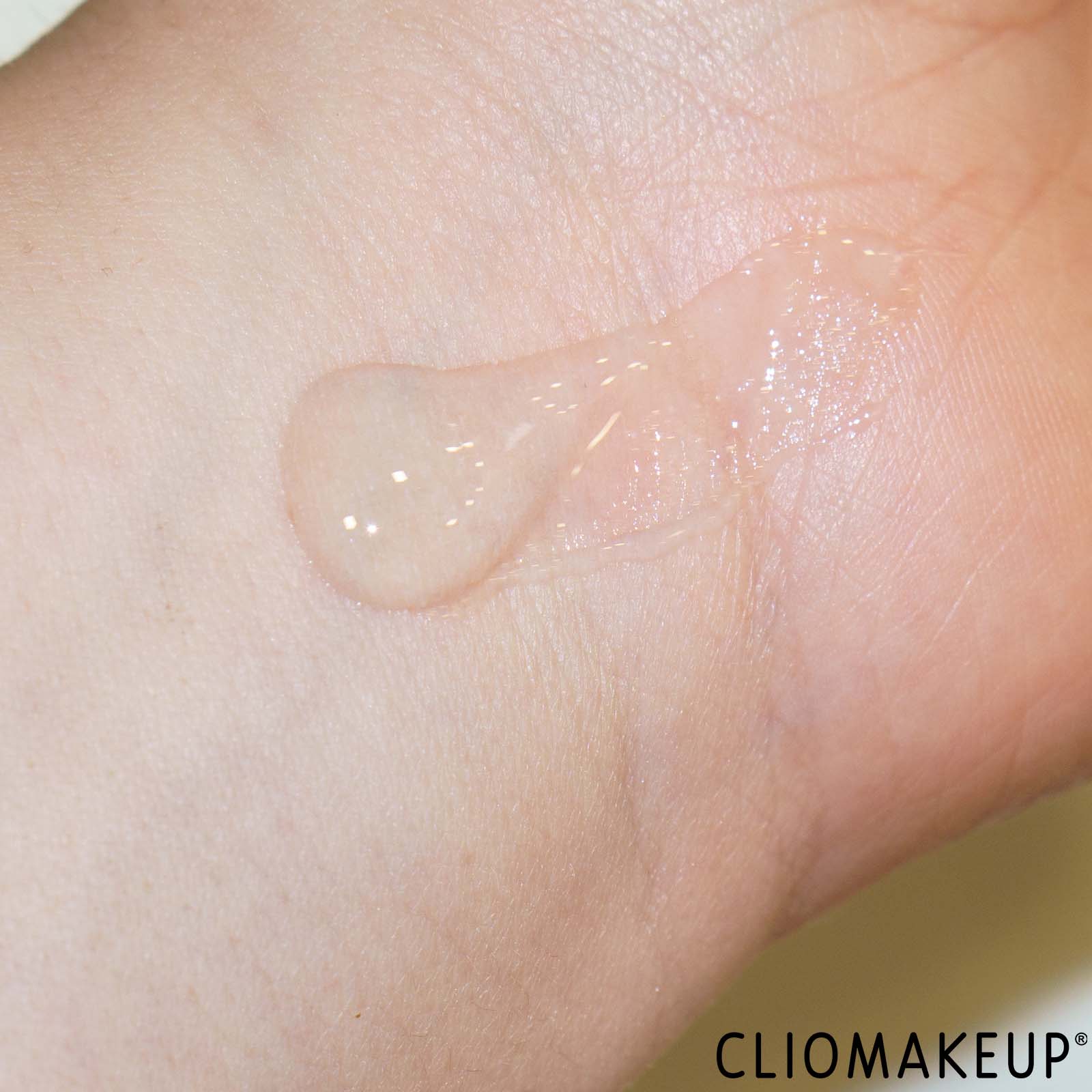 recensione-scrub-viso-collistar-gentle-gel-scrub-swatch