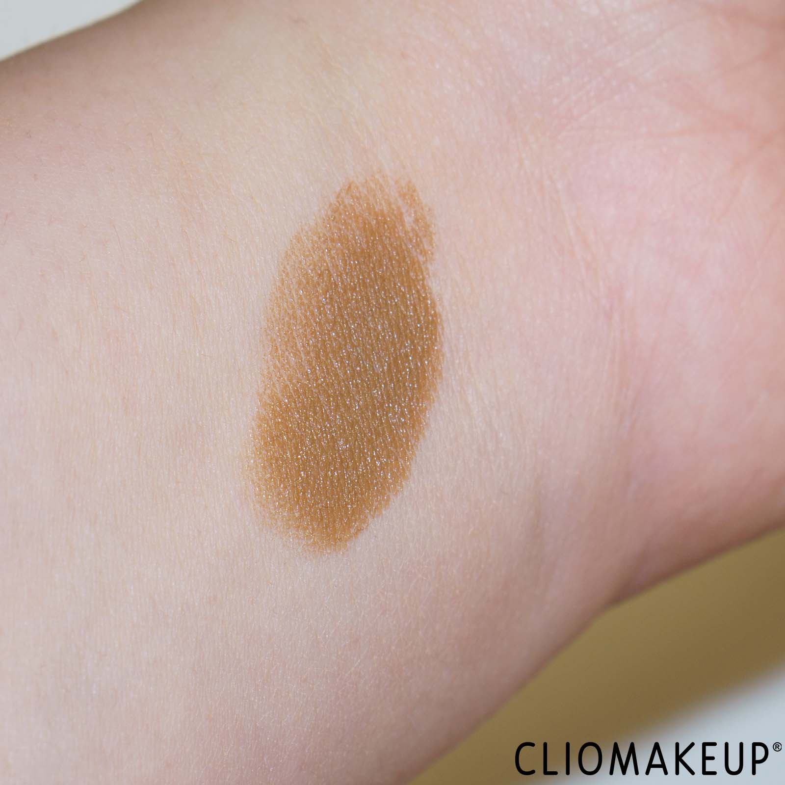 recensione-stick-viso-multiuso-maybelline-lifter-stick-swatcj