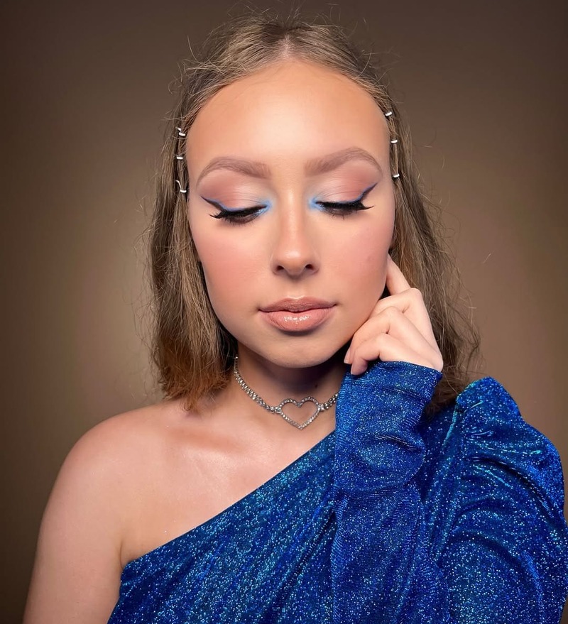 trucco-azzurro-marrone-eyeliner
