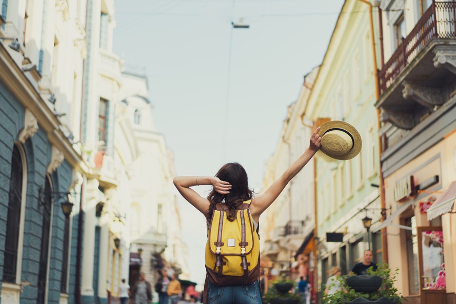 Capsule-wardrobe-estivo-città