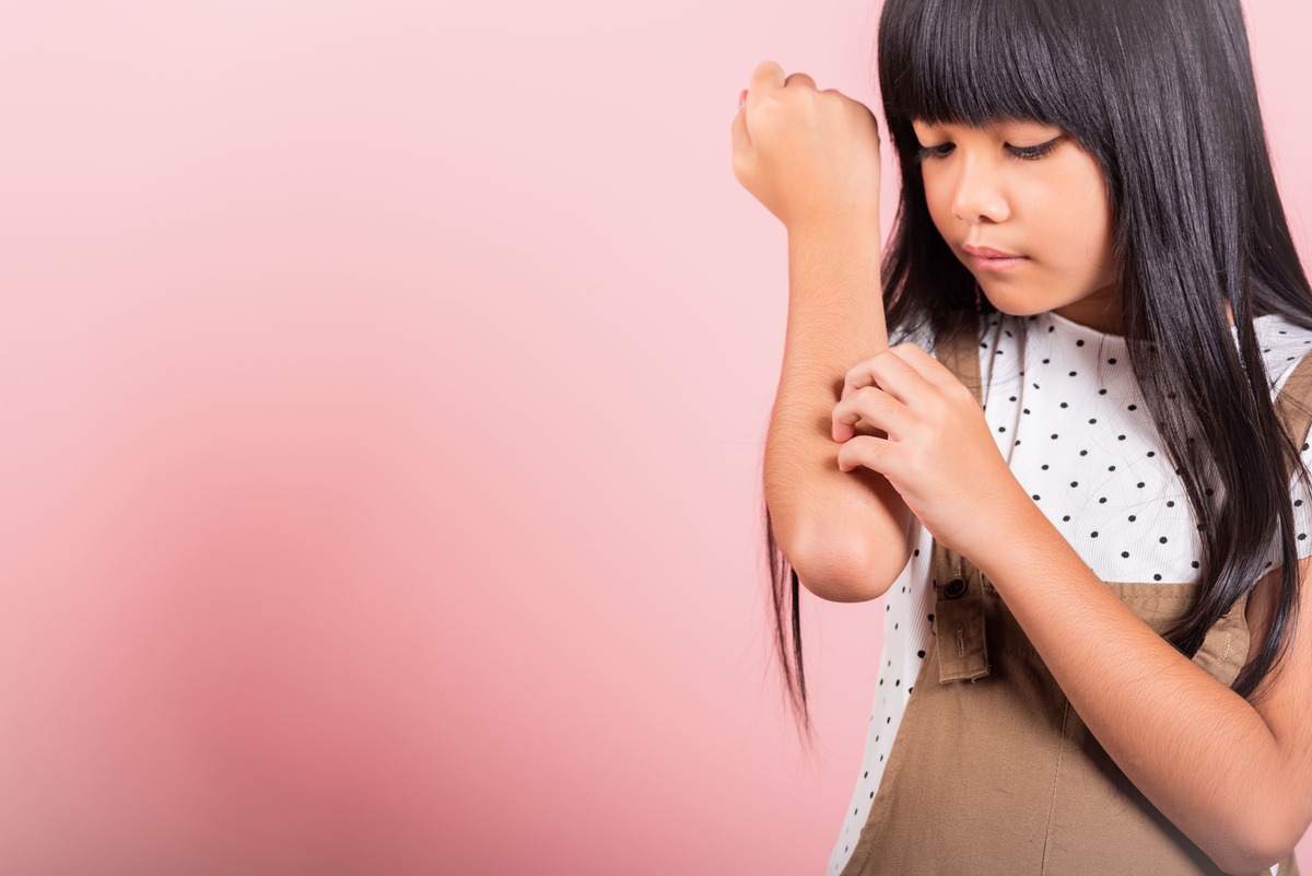 come-difendere-bambini-dalle-zanzare-piccoli