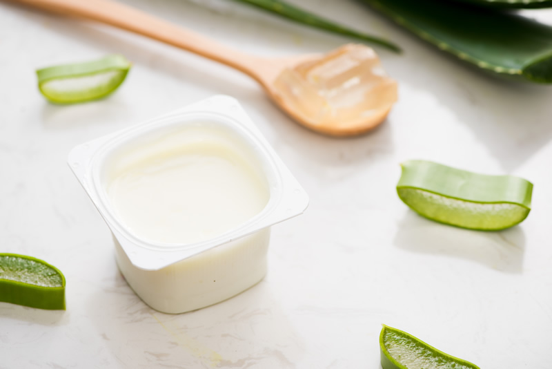 impacchi-capelli-disidratati-sole-yogurt