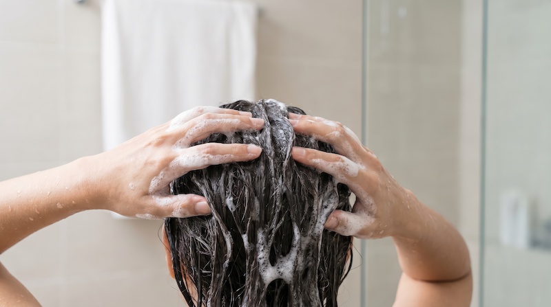 trucco-giapponese-per-lavare-capelli-detergente