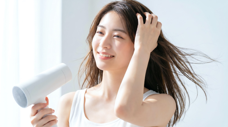 trucco-giapponese-per-lavare-capelli-phon