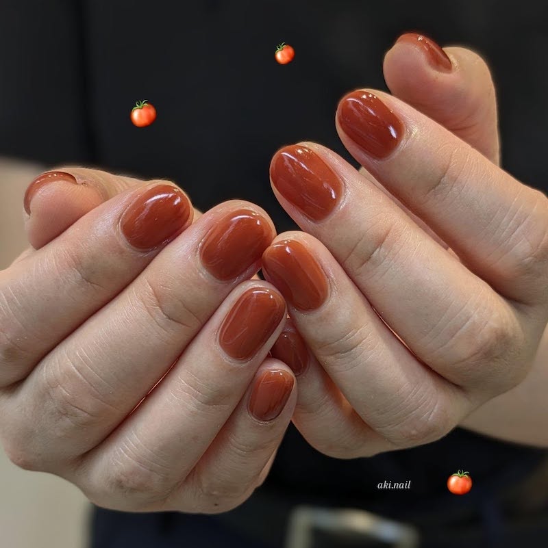 unghie-rosso-pomodoro-scuro