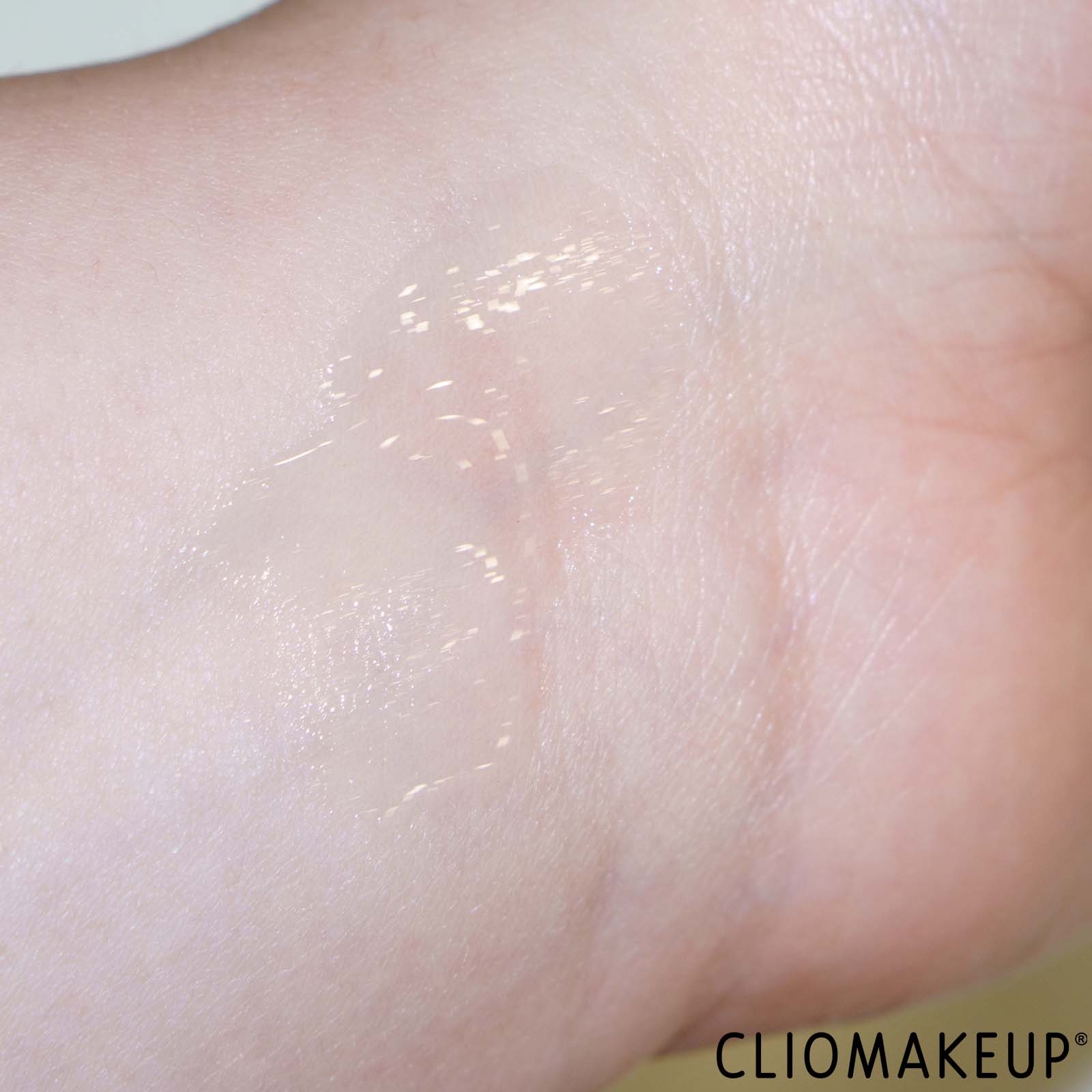 recensione-gloss-rimmel-thrill-seeker-glassy-gloss-swatch