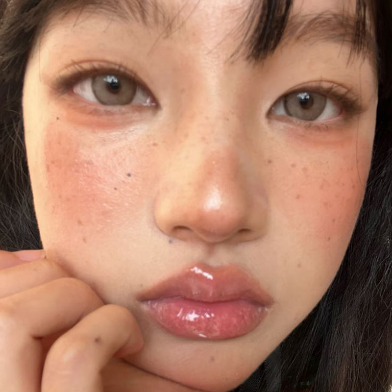 twee-makeup-lentiggini